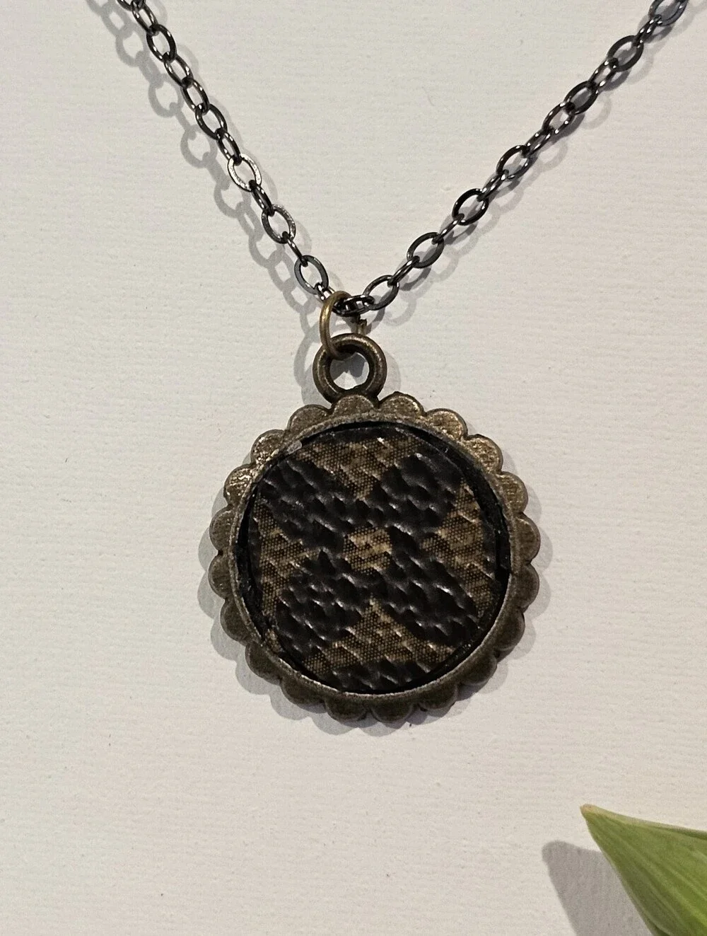 Louis Vuitton Piece in Pendant on 23